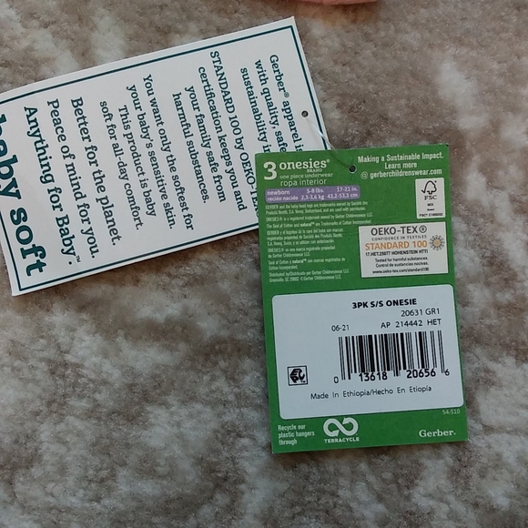 !!NWT!!GERBER NEWBORN ONESIE'S,3PACK,PRETTY PRINCESS,GREY WITH PINK POLKA DOTS, - Picture 7 of 9